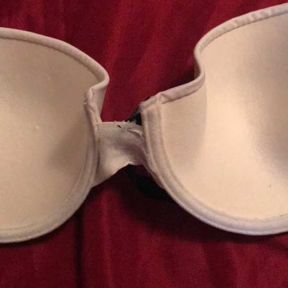 Never worn black and white bra. - Picture 6 of 6